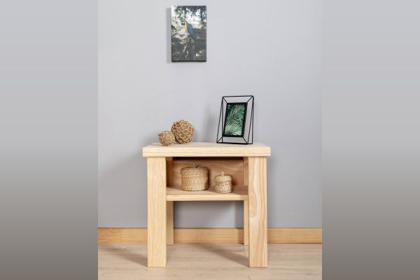 Table de chevet minimaliste en bois massif / LÉOPOLD