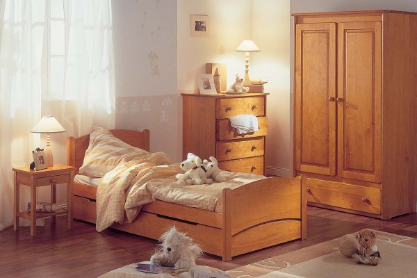 LIT ENFANT EN PIN MASSIF / THIO